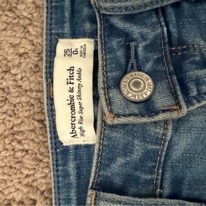 Abercrombie & Fitch High Rise Super Skinny Ankle Jeans 25 Regular